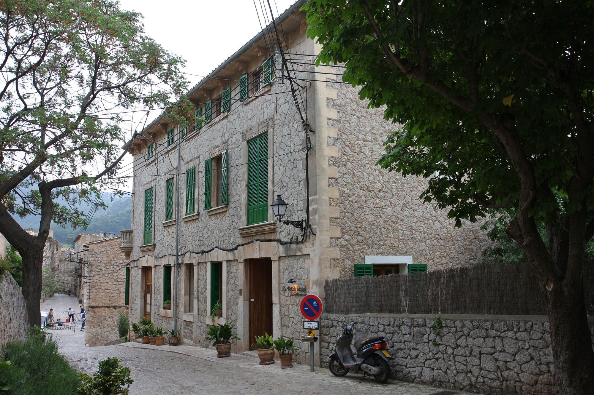 Es Petit Hotel De Valldemossa Bagian luar foto